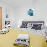 Alex Deluxe Apartments On Beach