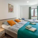 Alex Deluxe Apartments On Beach